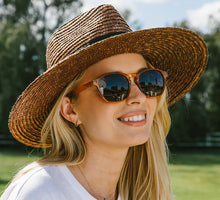 Load image into Gallery viewer, Peepers | Sol (Amber) Sunglasses