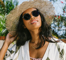 Load image into Gallery viewer, Peepers | On Holiday (Black) Sunglasses