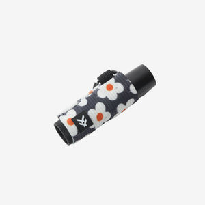 Thread | Lip Balm Holder